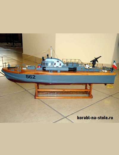 Чертёж модели Итальянского торпедного катера / torpedoboat MAS562 для сборки и историческая справка