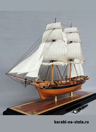 Чертёж модели Брига Онайда / brig Oneida (1809) для сборки и историческая справка